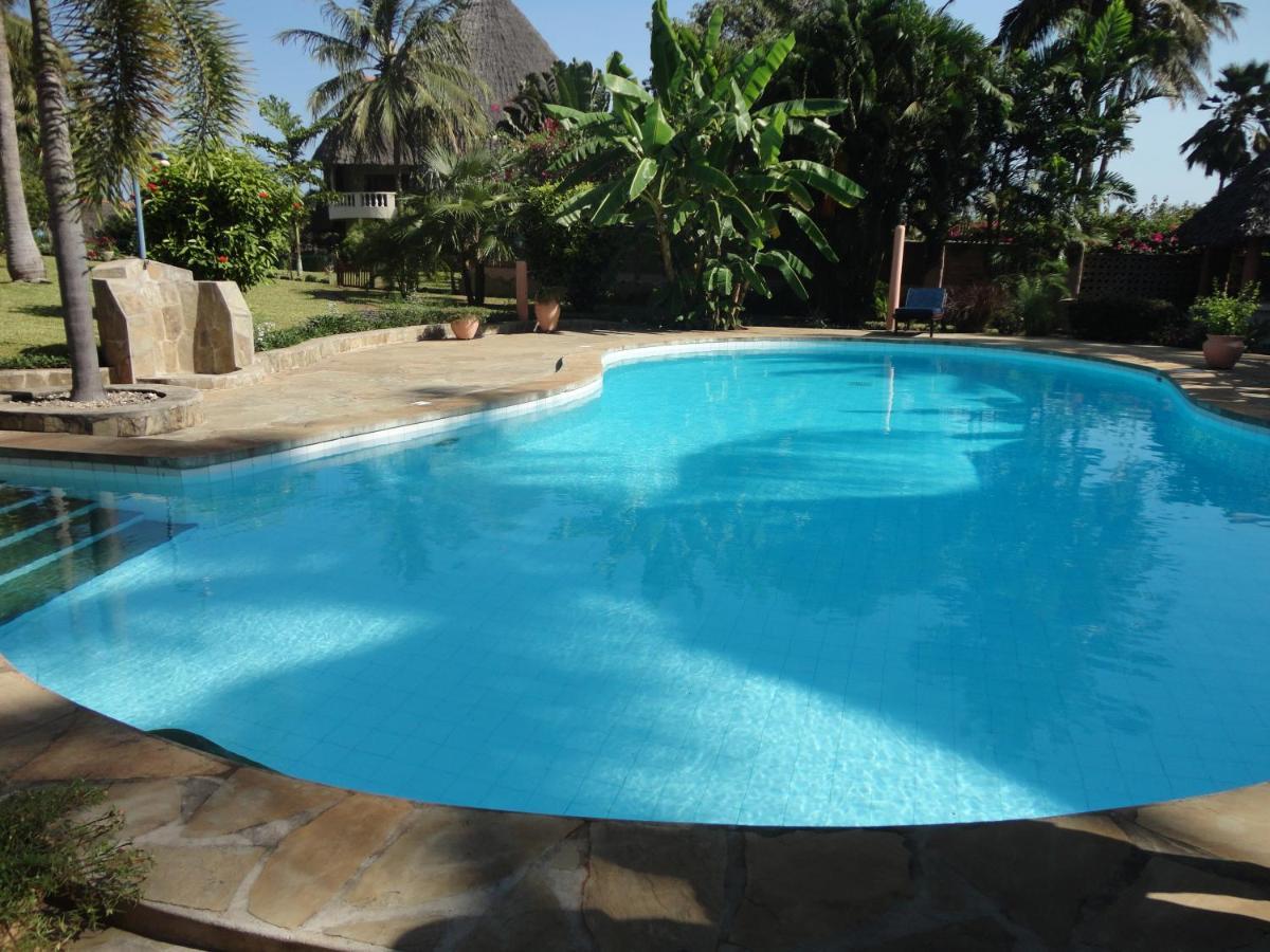 Amani Paradise - Luxury Villas Diani Beach Bagian luar foto