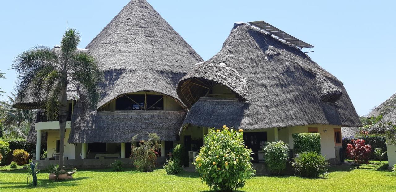 Amani Paradise - Luxury Villas Diani Beach Bagian luar foto